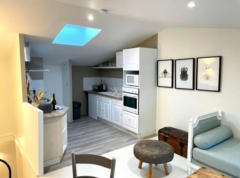 Cosy Camon Bolt-Hole Apartment  Camon (Languedoc-Roussillon)